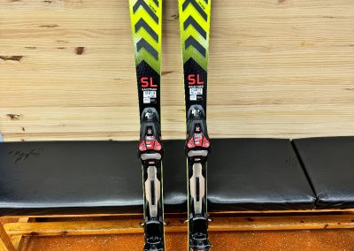 Esquí-volkl-Racetiger-SL-alquilerskisol.com